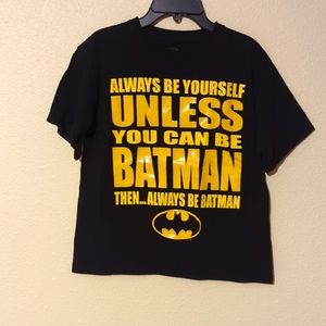 Boy's Batman T-shirt. Size Large (10-12). Black. Good Condition.